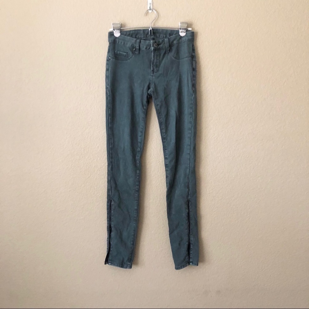 Blank NYC ankle zipper jeans pants